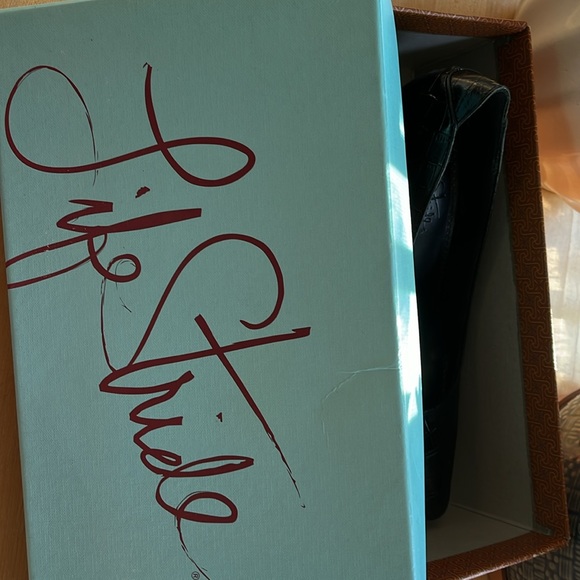 Life Stride EUC SZ 7.5 Heels 3” Croc Embossed Rubber Non Slip Cushion Insoles - Picture 7 of 8